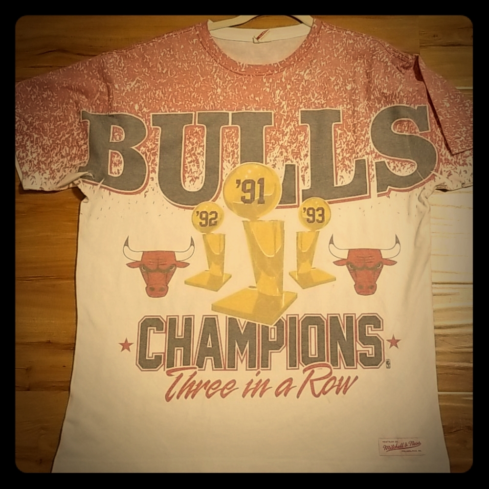 Vintage Chicago Bulls Champions T-Shirt